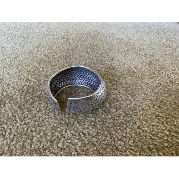 Silver Bangle (5) - Yang Lay Designer - Picture 3 of 7